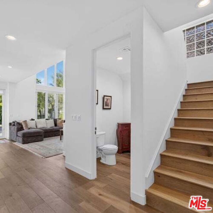12699 Promontory Road Los Angeles, CA 90049 - Photo 34 of 69 Gallery Image 34