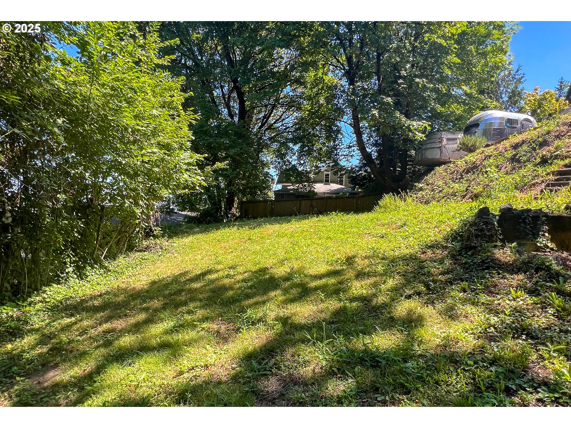 25 Southwest Abernethy Street Portland, OR 97239 - Photo 3 of 8