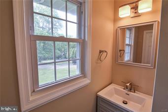 300 Raubsville Road Easton, PA 18042 - Photo 22 of 29 Gallery Image 22