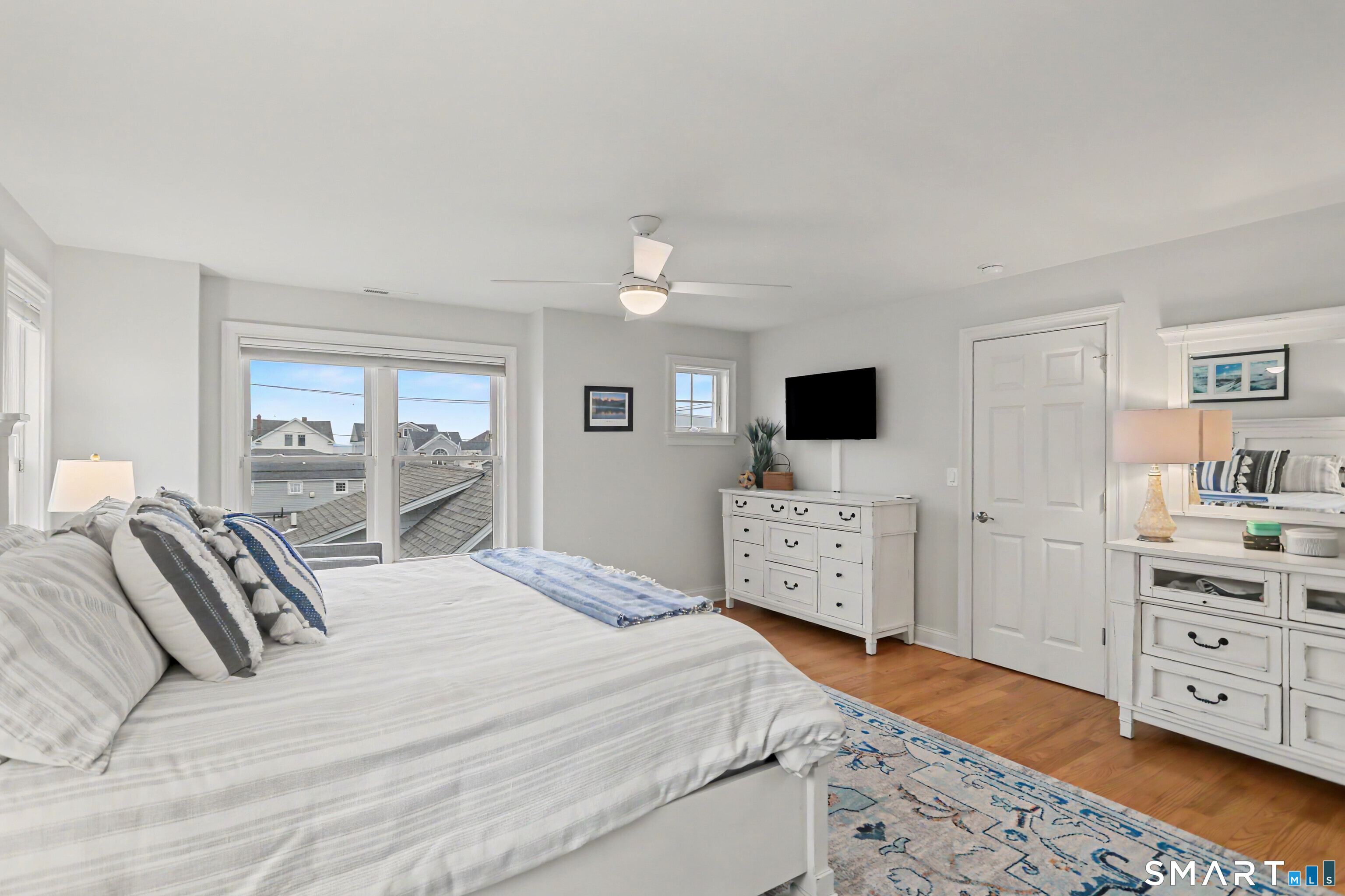 787 Rowland Road Fairfield, CT 06824 - Photo 17 of 35