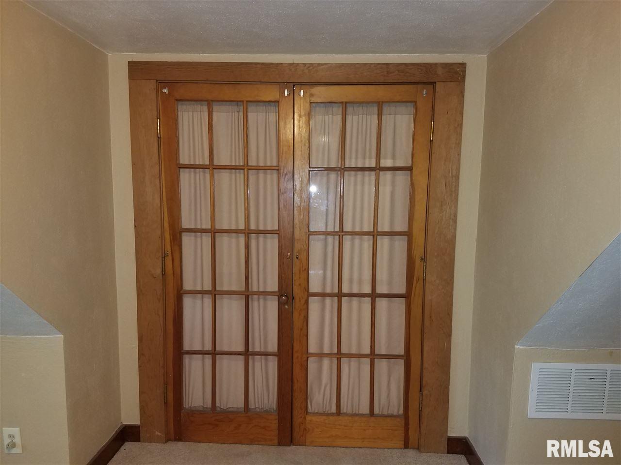 133 North Elmwood Road Farmington, IL 61531 - Photo 17 of 35 Gallery Image 17