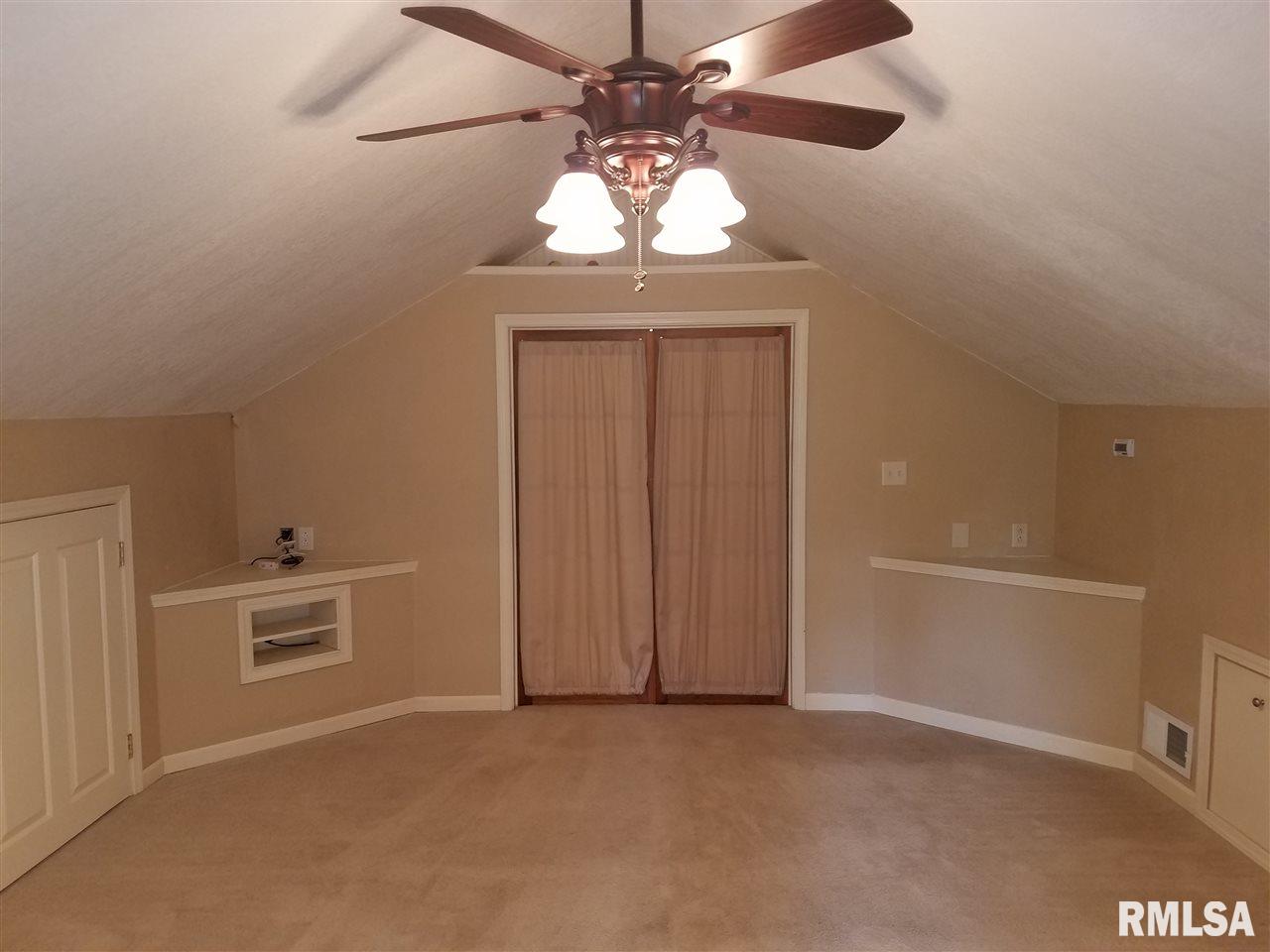 133 North Elmwood Road Farmington, IL 61531 - Photo 18 of 35 Gallery Image 18
