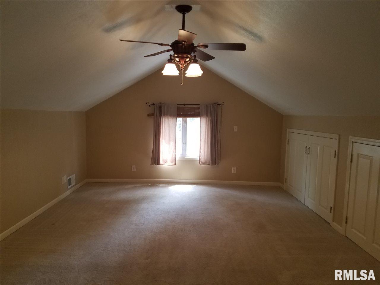 133 North Elmwood Road Farmington, IL 61531 - Photo 19 of 35 Gallery Image 19