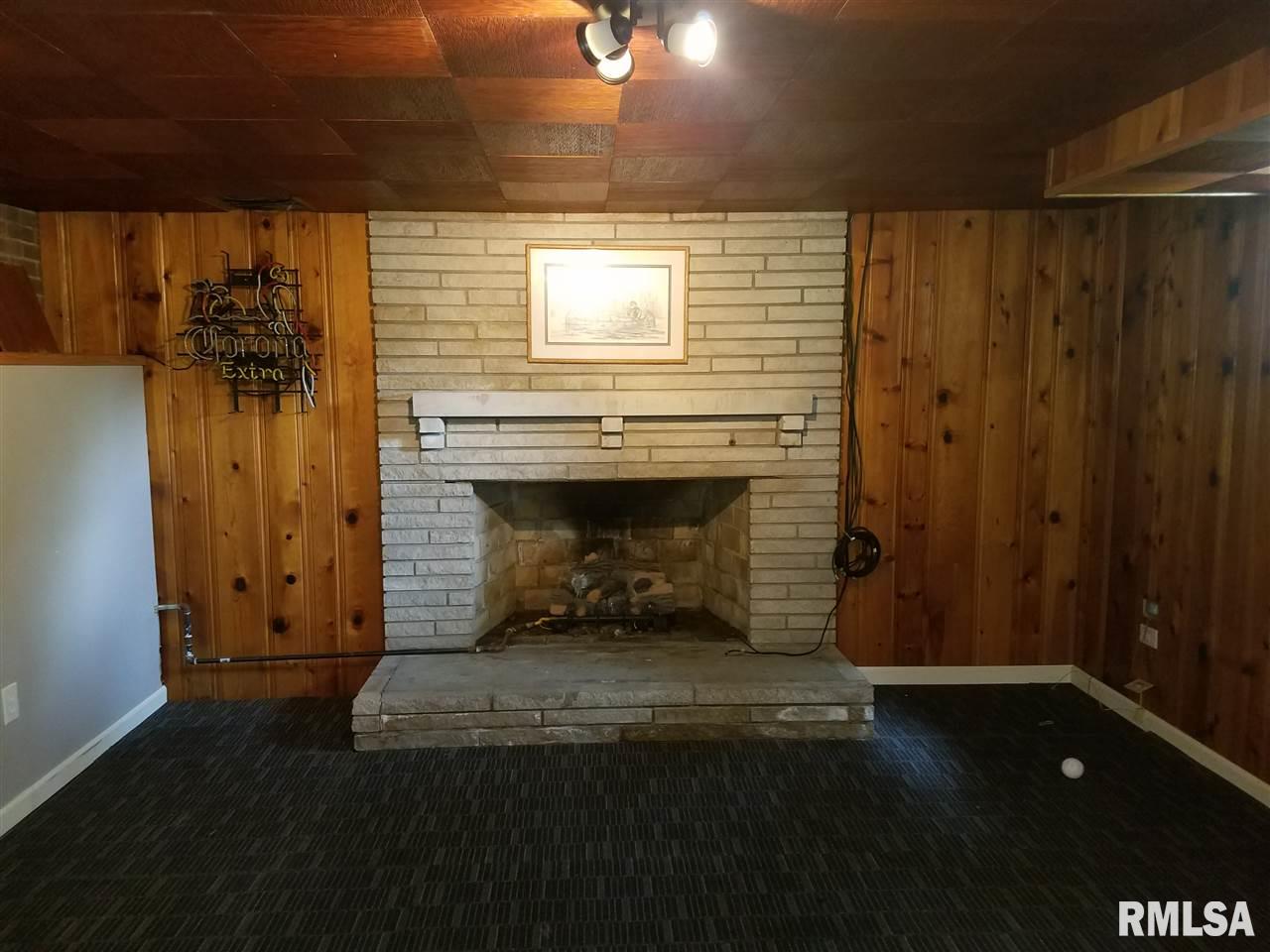 133 North Elmwood Road Farmington, IL 61531 - Photo 22 of 35 Gallery Image 22