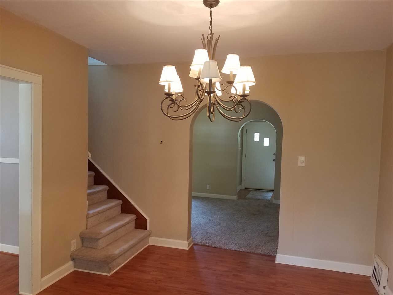 133 North Elmwood Road Farmington, IL 61531 - Photo 5 of 35 Gallery Image 5