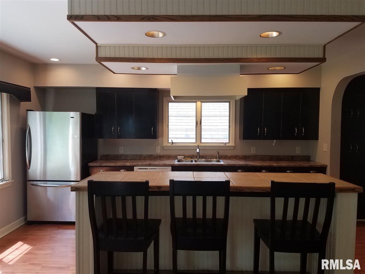 133 North Elmwood Road Farmington, IL 61531 - Photo 8 of 35 Gallery Image 8