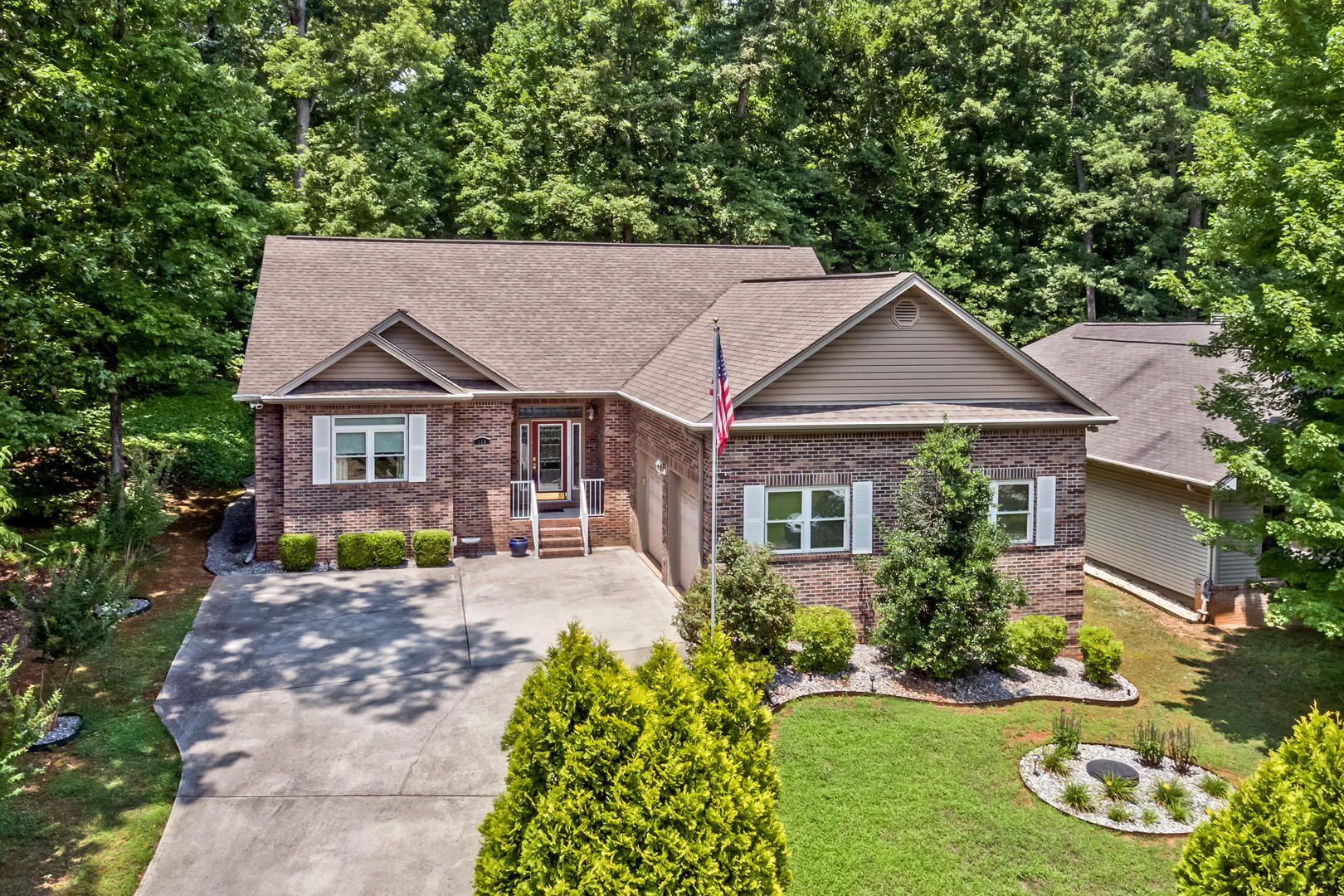 114 Inata Circle Loudon, TN 37774 - Photo 1 of 32 01_InataCircle_114_Front