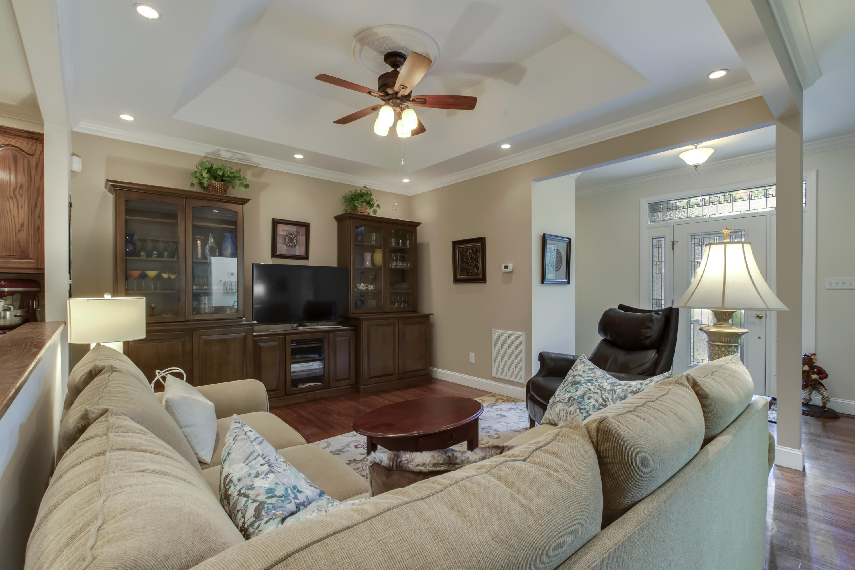 114 Inata Circle Loudon, TN 37774 - Photo 3 of 32 04_InataCircle_114_Living01