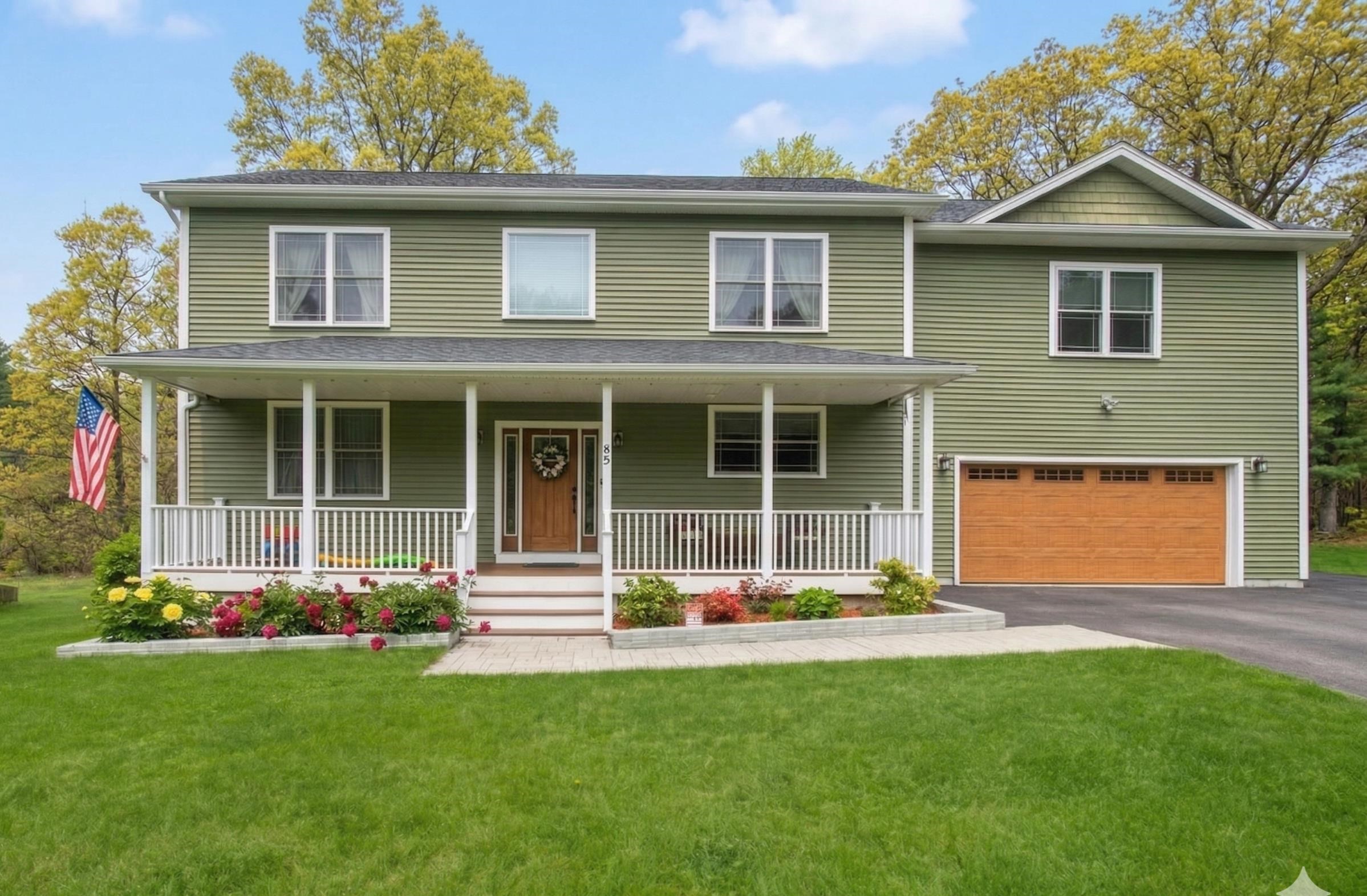 85 Paulines Way Colchester, VT 05446 - Photo 3 of 53