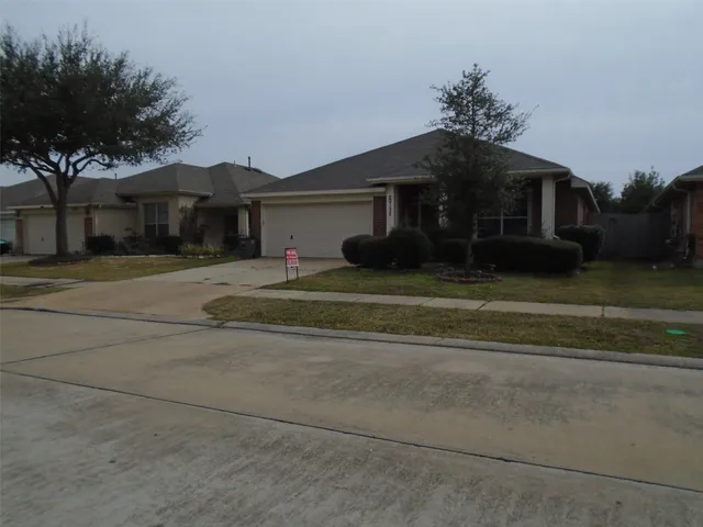 a house view with a outdoor space