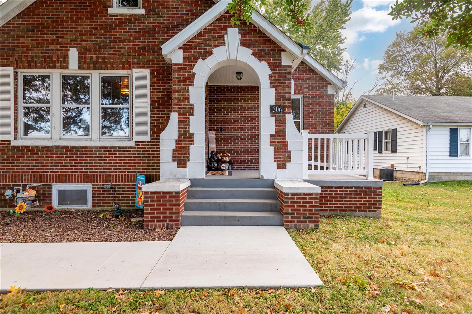 306 Broadway Highland, IL 62249 - Photo 3 of 30 Gallery Image 3