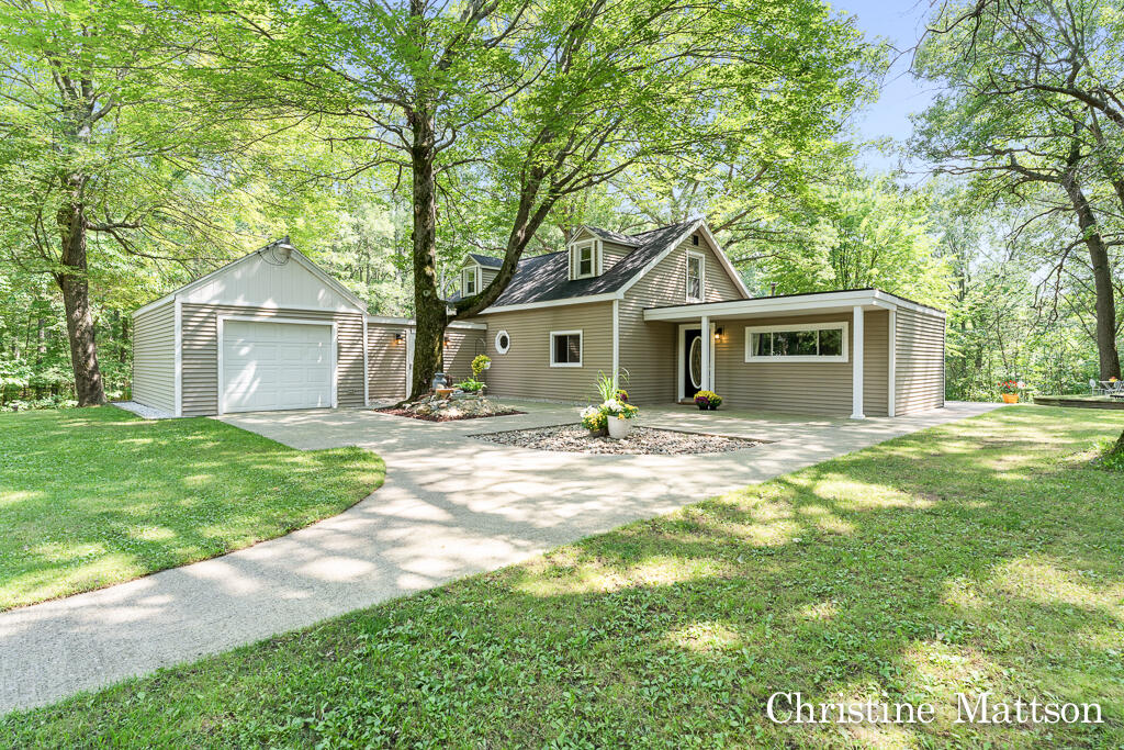 1009 Giles Road Muskegon, MI 49445 - Photo 1 of 53 1009Giles13Lores