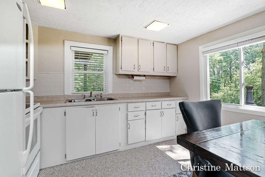 1009 Giles Road Muskegon, MI 49445 - Photo 19 of 53 1009Giles27Lores