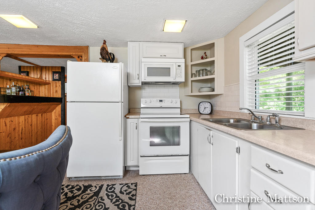 1009 Giles Road Muskegon, MI 49445 - Photo 20 of 53 1009Giles30Lores