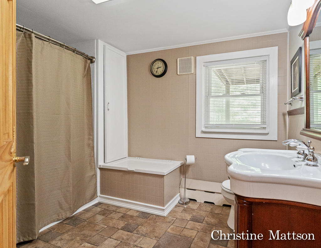 1009 Giles Road Muskegon, MI 49445 - Photo 26 of 53 1009Giles25Lores