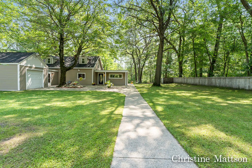 1009 Giles Road Muskegon, MI 49445 - Photo 3 of 53 1009Giles14Lores