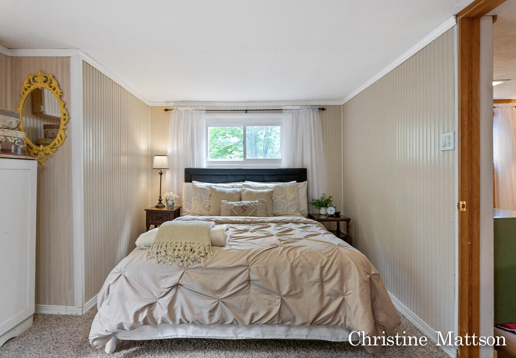 1009 Giles Road Muskegon, MI 49445 - Photo 32 of 53 Upper bed 1