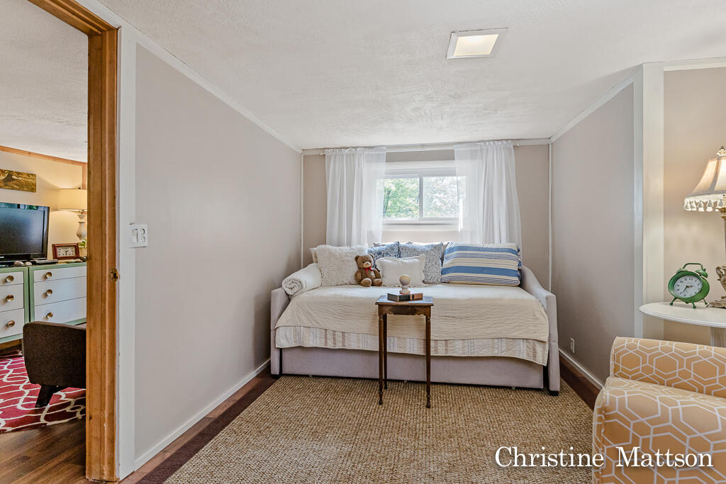 1009 Giles Road Muskegon, MI 49445 - Photo 43 of 53 Upper bed 2