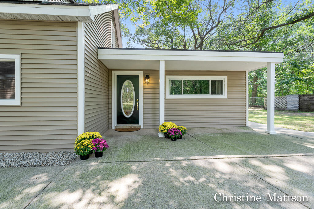 1009 Giles Road Muskegon, MI 49445 - Photo 6 of 53 1009Giles02Lores