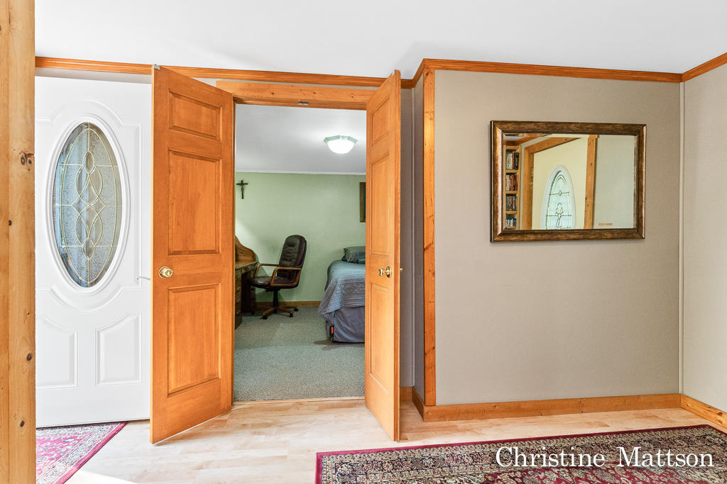 1009 Giles Road Muskegon, MI 49445 - Photo 9 of 53 1009Giles39Lores