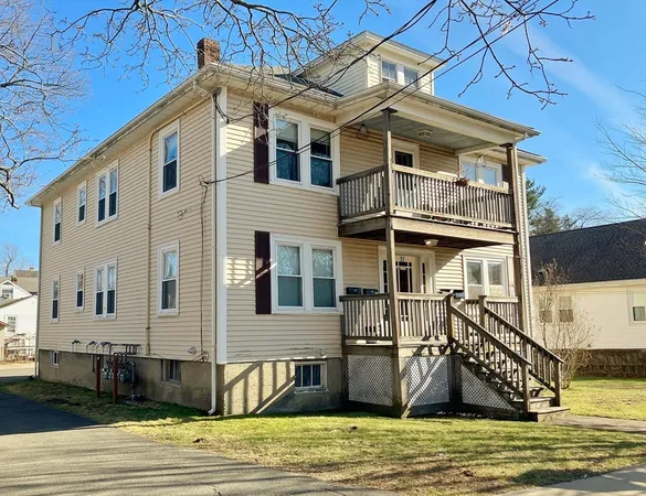 $1,895 | 32 St Anns Road, Unit 1R, Quincy, MA 02170