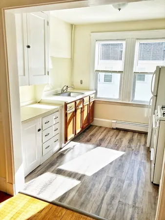 $1,895 | 32 St Anns Road, Unit 1R, Quincy, MA 02170