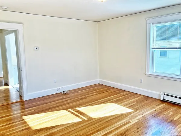 $1,895 | 32 St Anns Road, Unit 1R, Quincy, MA 02170