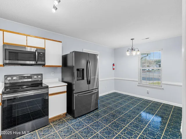 $1,700 | 3117 Gaitway Court, Jacksonville, NC 28546