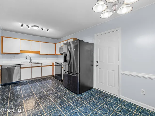 $1,700 | 3117 Gaitway Court, Jacksonville, NC 28546