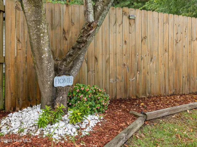 $1,700 | 3117 Gaitway Court, Jacksonville, NC 28546