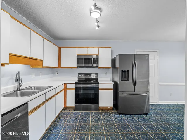 $1,700 | 3117 Gaitway Court, Jacksonville, NC 28546