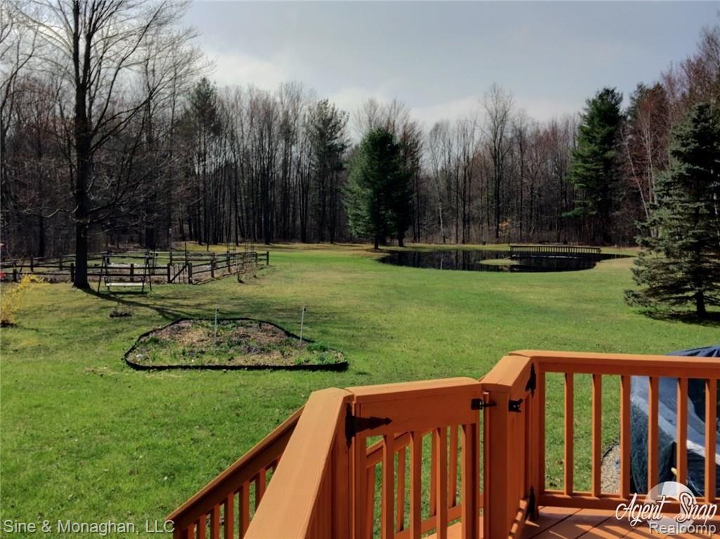 5555 Yankee Road St. Clair, MI 48079 - Photo 3 of 58 photo-598.jpg