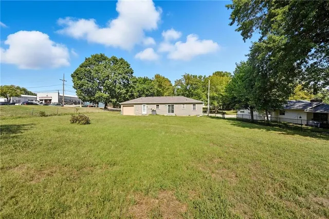 $220,000 | 801 Northeast 76th Street, Gladstone, MO 64118