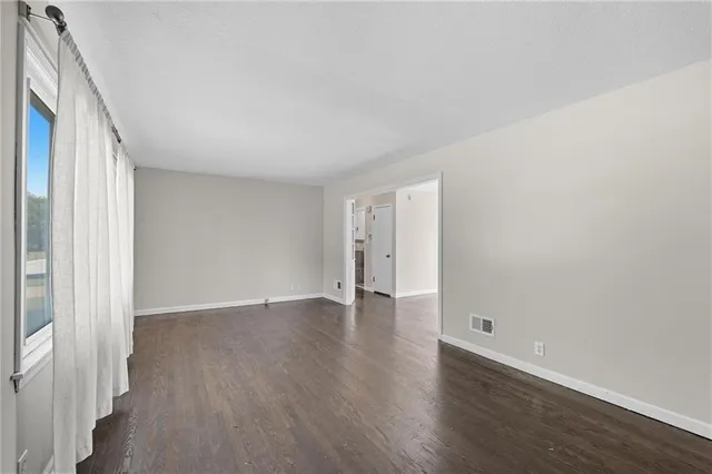 $220,000 | 801 Northeast 76th Street, Gladstone, MO 64118