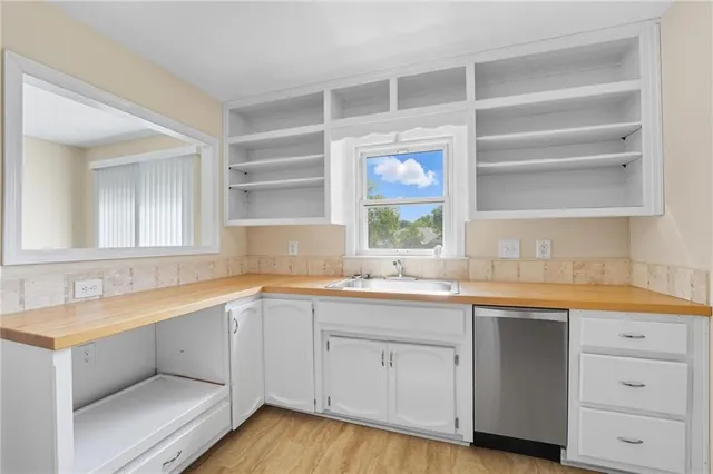 $220,000 | 801 Northeast 76th Street, Gladstone, MO 64118