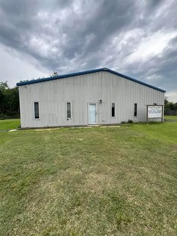 a big room with an outdoor space