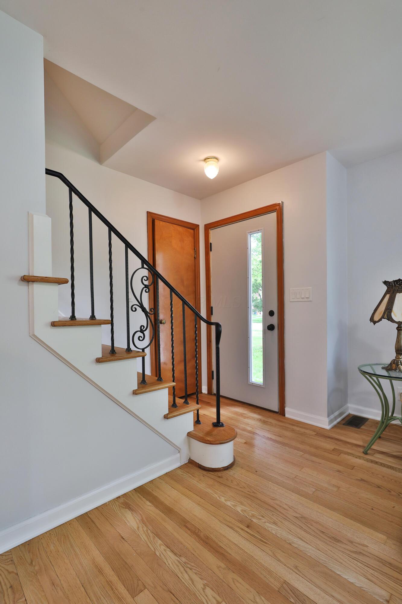 2009 Zollinger Road Columbus, OH 43221 - Photo 4 of 45 2009-Zollinger-04