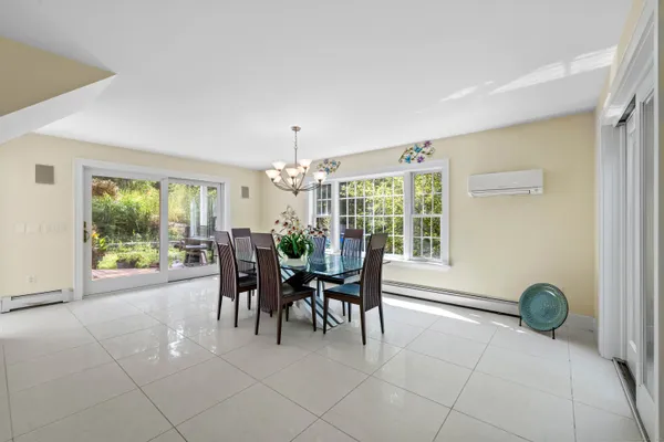 $825,000 | 332 Lantern Hill Road, Stonington, CT 06355