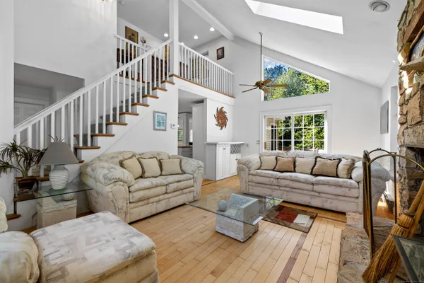 $825,000 | 332 Lantern Hill Road, Stonington, CT 06355