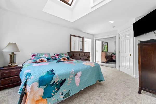 $825,000 | 332 Lantern Hill Road, Stonington, CT 06355