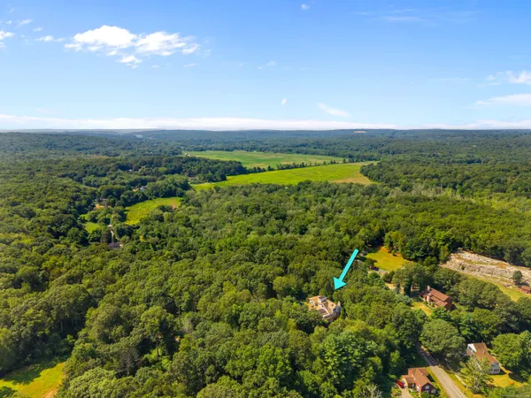 $825,000 | 332 Lantern Hill Road, Stonington, CT 06355