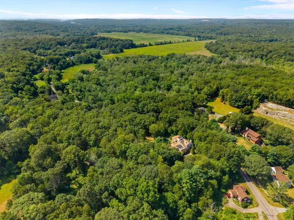 $825,000 | 332 Lantern Hill Road, Stonington, CT 06355