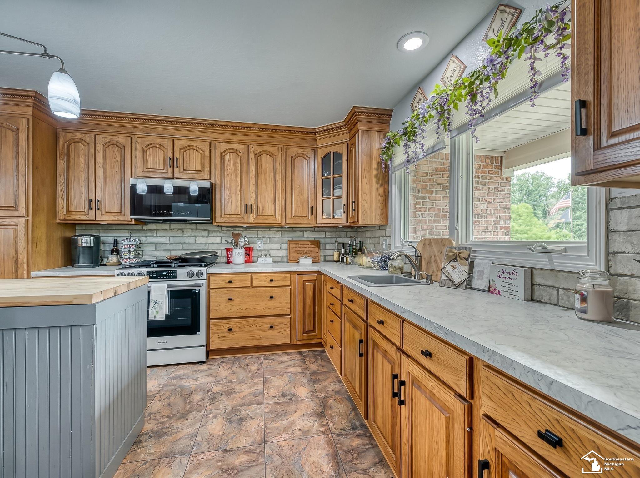 4675 Secor Road Ida, MI 48140 - Photo 3 of 76