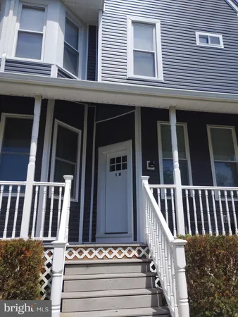 $1,950 | 126 Washington Avenue, Unit 1B, Laurel Springs, NJ 08021