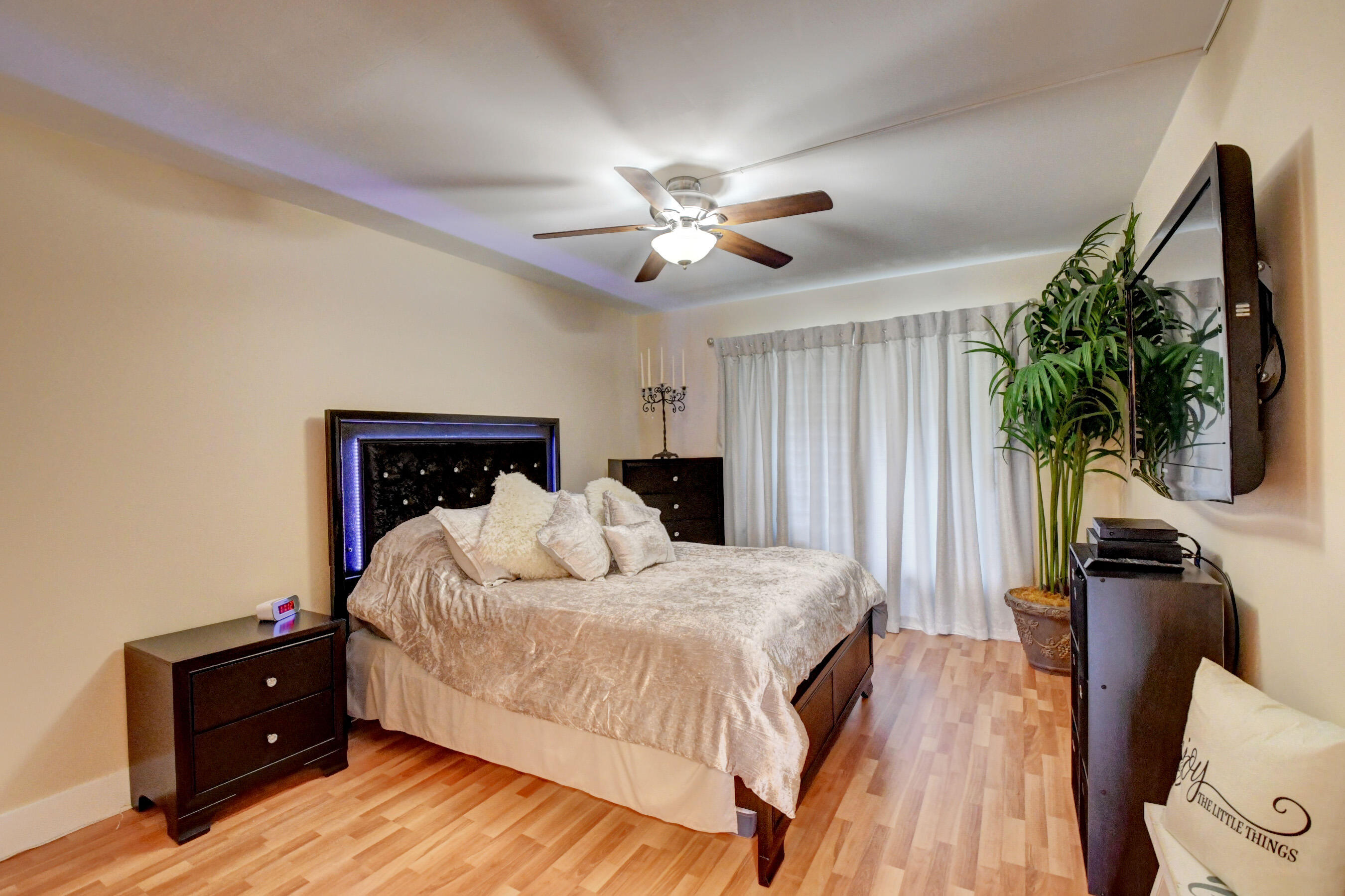 3063 Exeter, Unit 3063 Boca Raton, FL 33434 - Photo 13 of 57 Bedroom laminate floors