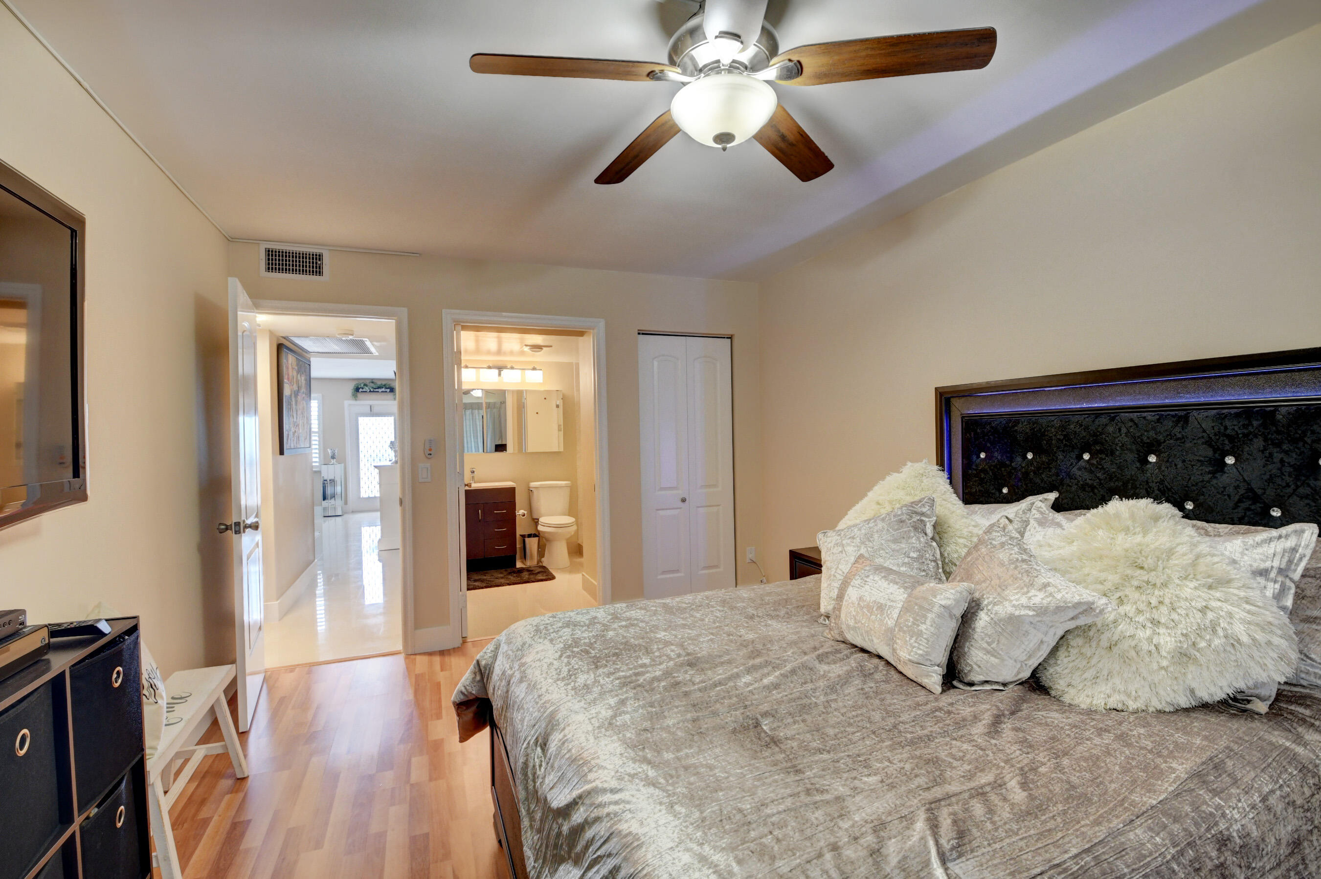 3063 Exeter, Unit 3063 Boca Raton, FL 33434 - Photo 14 of 57 Bedroom towards bath
