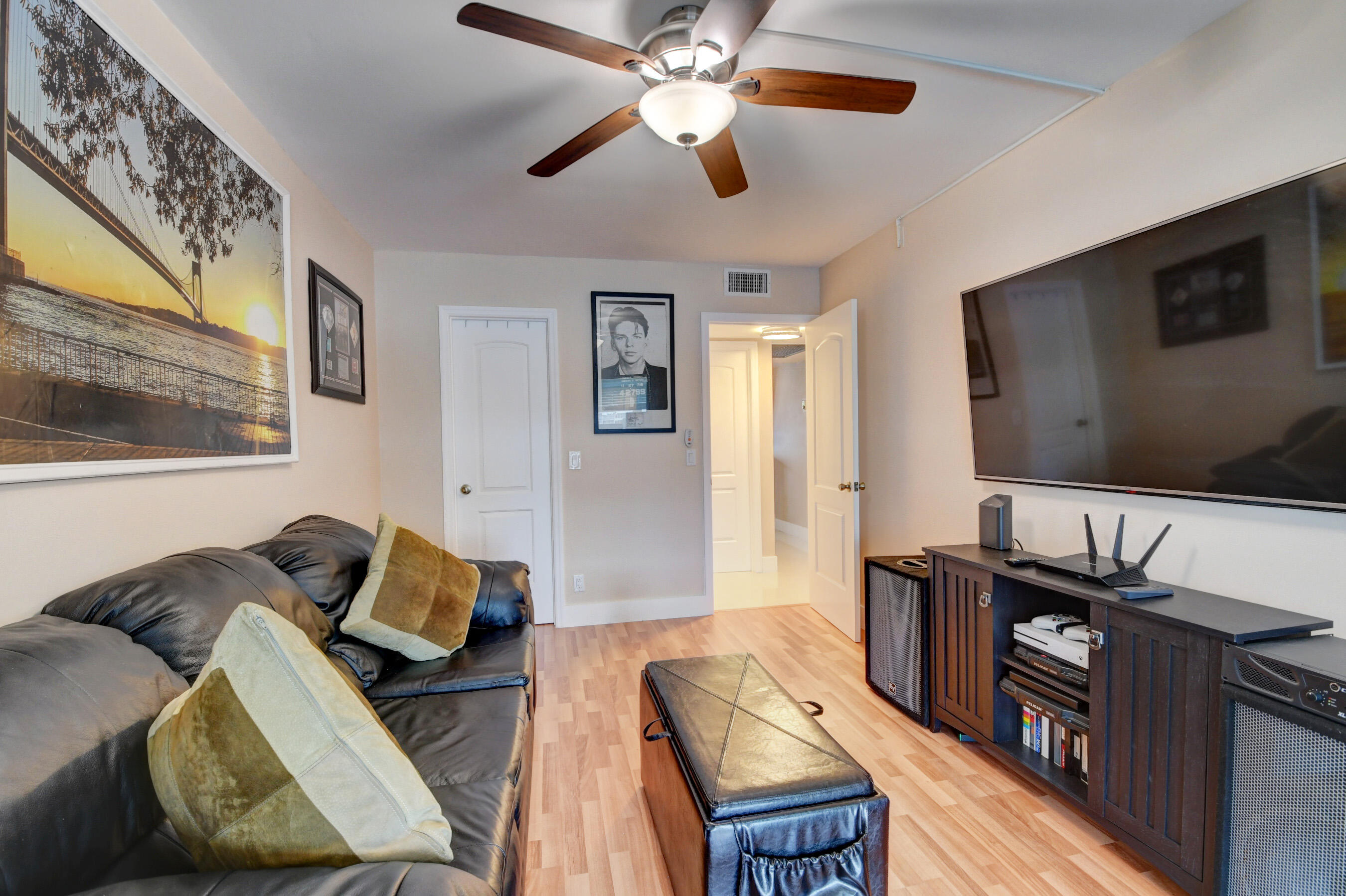 3063 Exeter, Unit 3063 Boca Raton, FL 33434 - Photo 19 of 57 2nd bedroom towards hallway
