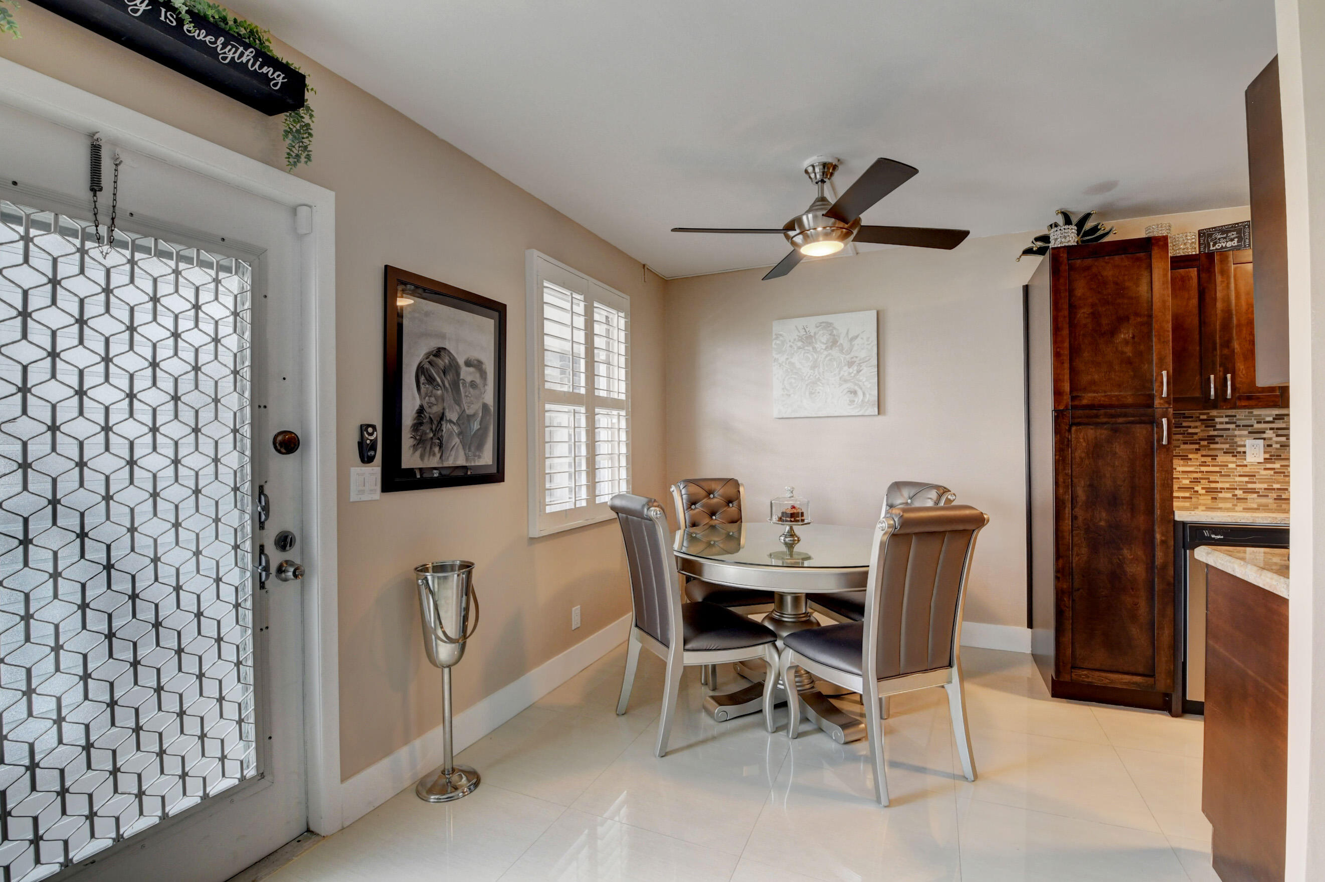 3063 Exeter, Unit 3063 Boca Raton, FL 33434 - Photo 45 of 57 Eat in area off kitchen