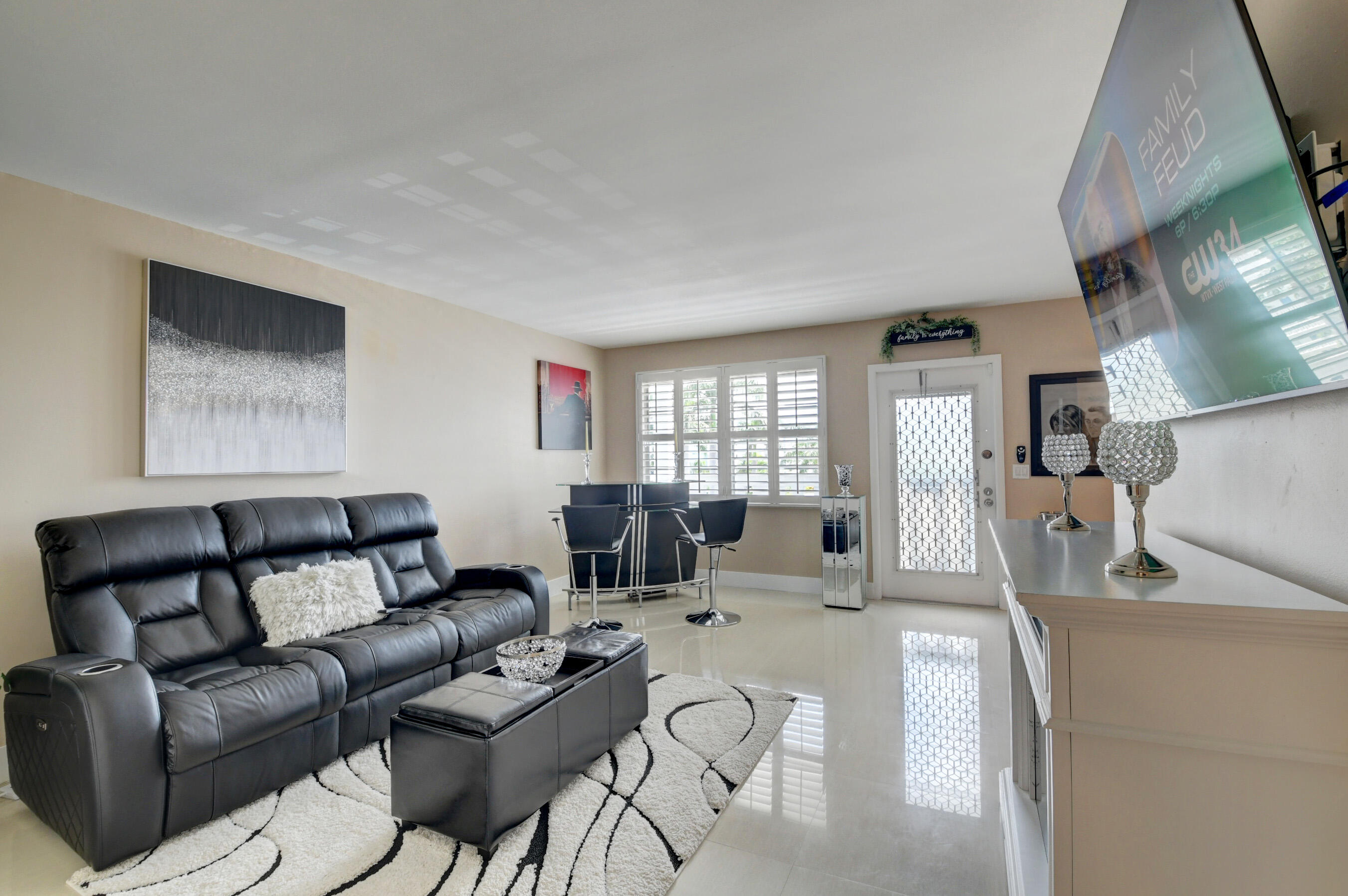 3063 Exeter, Unit 3063 Boca Raton, FL 33434 - Photo 10 of 57 Long view living room