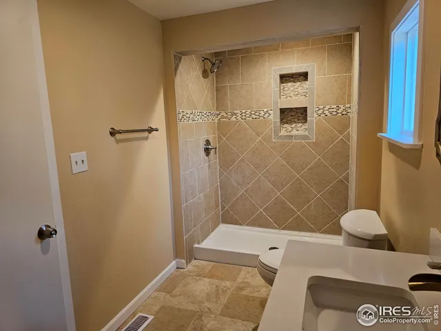 a bathroom with a tub